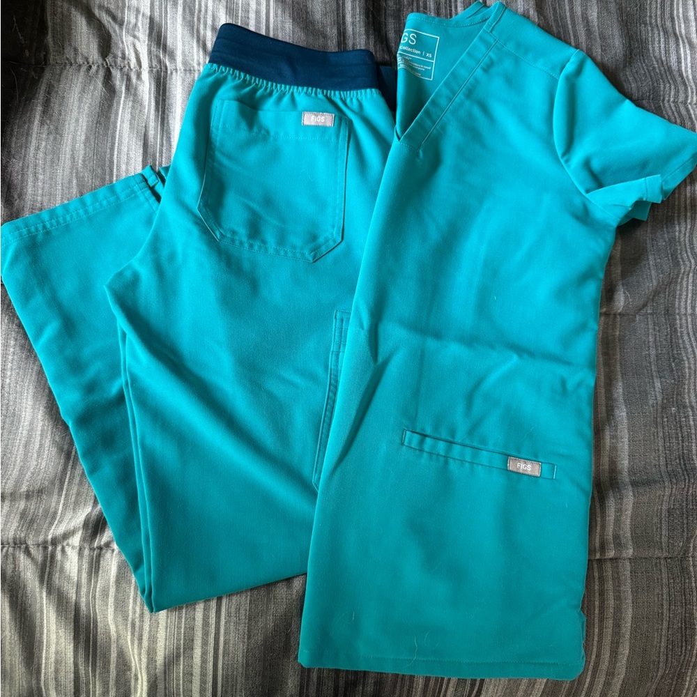 Figs Teal Scrub Set